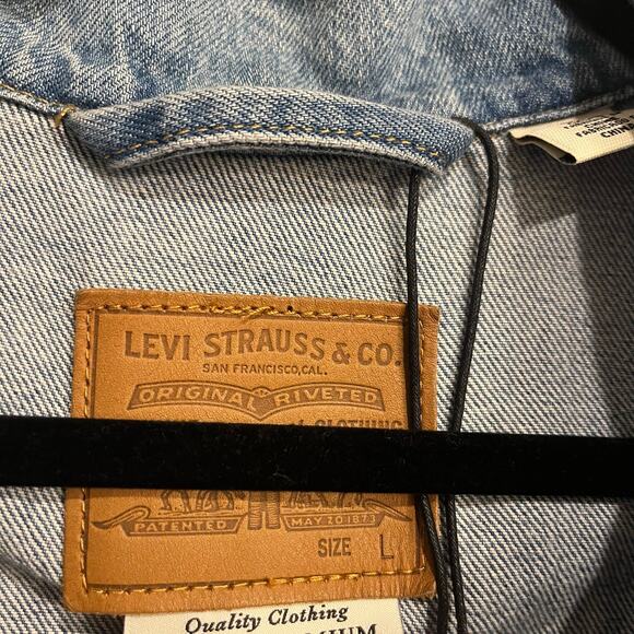 Levi's Jean Jacket 100% Cotton Denim Oversized Trucker Jacket Mens Large NWT - Picture 5 of 5